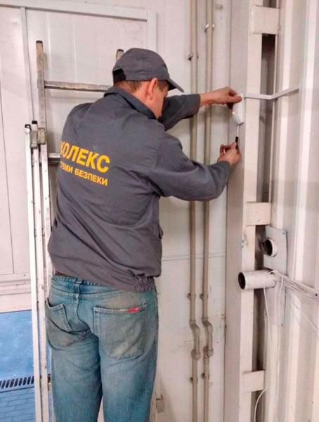 Монтаж систем безпеки для будинків