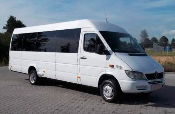 Замовити мікроавтобус Mercedes Sprinter Львів