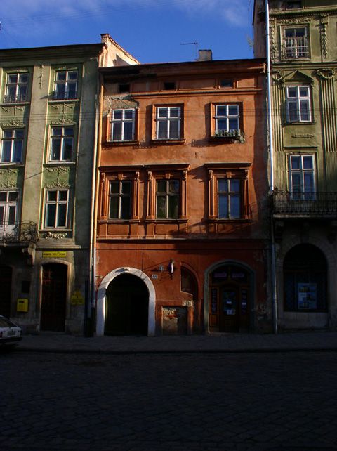 Житловий будинок на пл. Ринок, 44