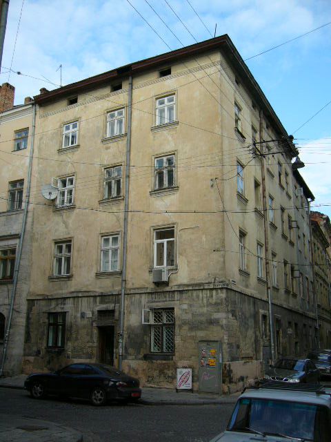 Житловий будинок на вул. Сербська, 11