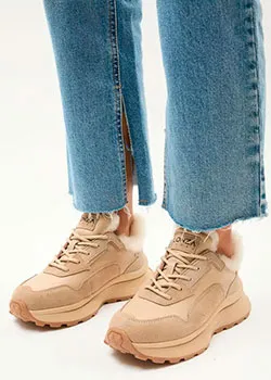 Кроссовки с мехом