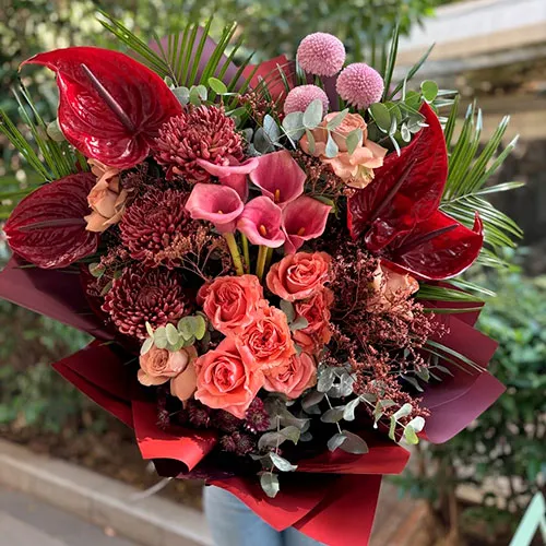 Какие цветы лучше покупать на подарок зимой