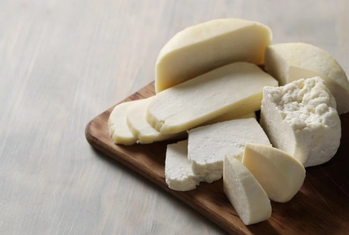 Особенности и происхождение козьего сыра